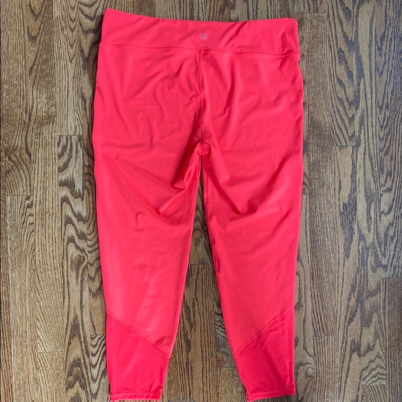 Bright orange-red Gap leggings, size XL. Excellent condition, no rips or stains. - Picture 4 of 12